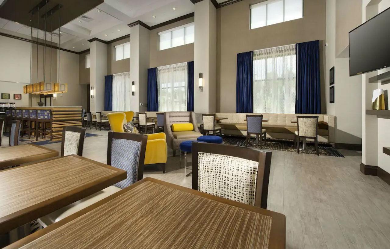 Hampton Inn & Suites Falls Church Esterno foto