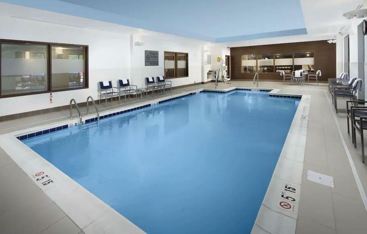 Hampton Inn & Suites Falls Church Esterno foto