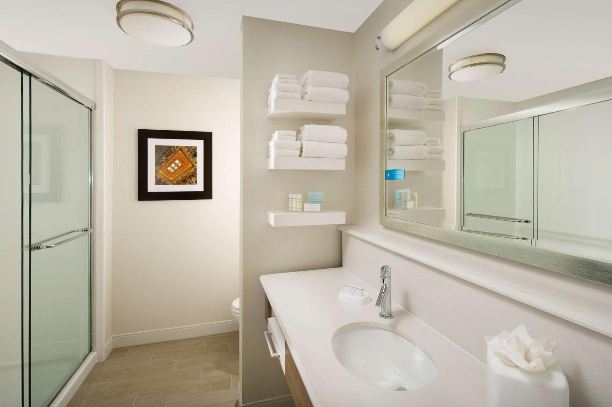 Hampton Inn & Suites Falls Church Esterno foto