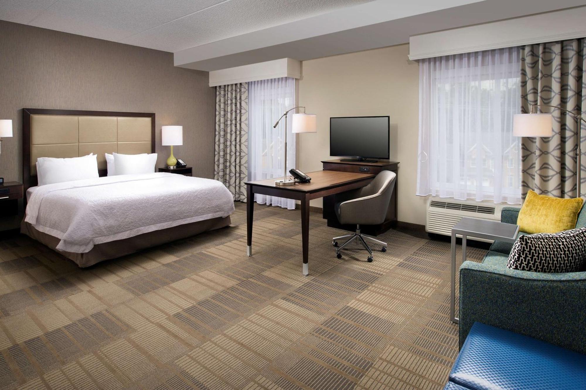 Hampton Inn & Suites Falls Church Esterno foto